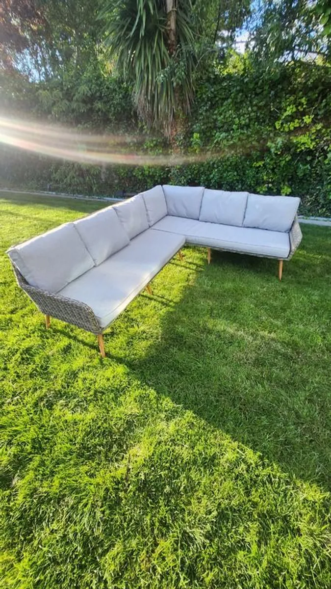 Patio Furniture Ratten used excellent cost 1800 - Image 4
