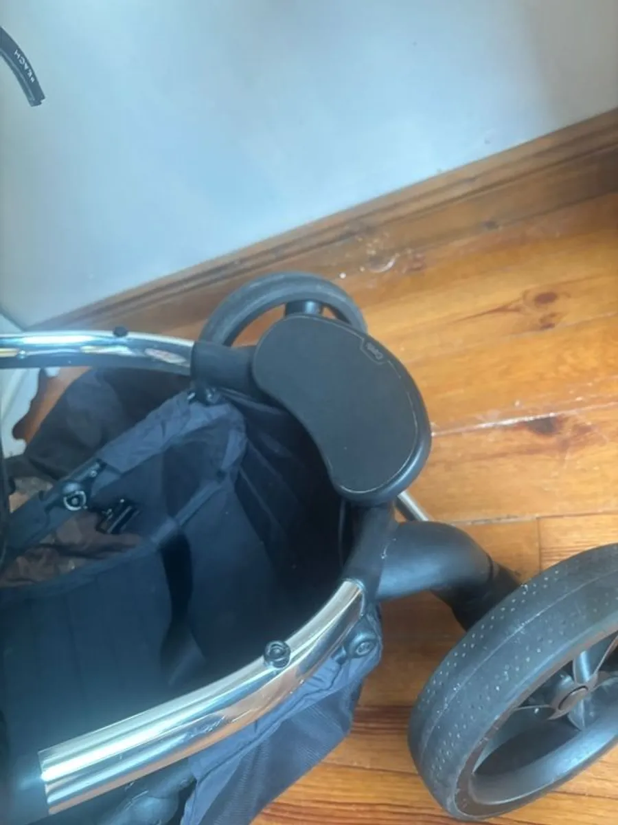 I-Candy Peach Pram, Bassinet, Changing Bag, Buggy Board, Coffee Cup and Parasol. - Image 3