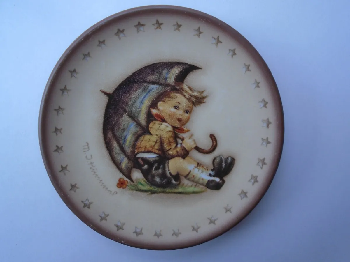 Hummel mini plate,Collectables,Hime decor - Image 1