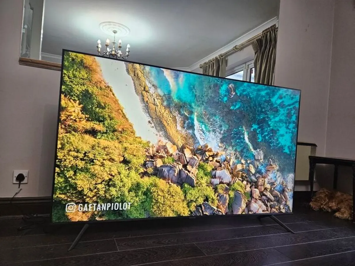 Samsung TV - Image 1