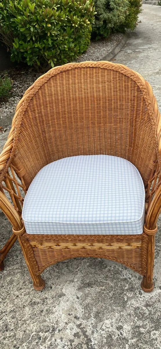 5 piece Wicker Conservatory /Sunroom Set - Image 2