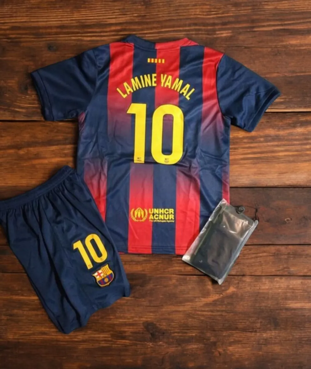 BARCELONA ( LAMINE YAMAL )KIDS KIT,6/7, 7/8, 12/13 - Image 1