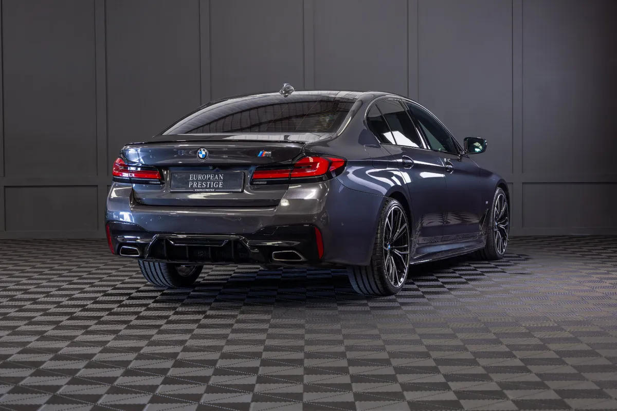 2022 BMW 5-Series 520d M-Sport - Image 3