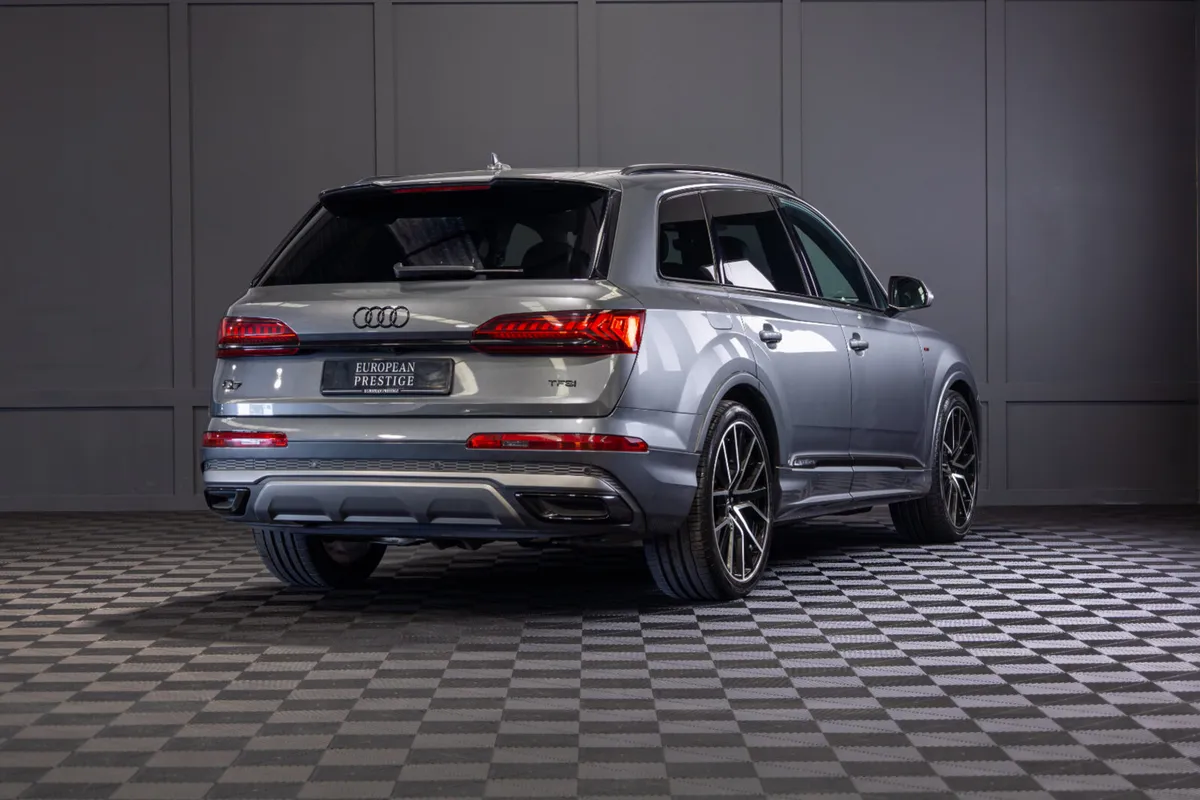 202 Audi Q7 3.0 55 TFSI S-Line E-Quattro - Image 3