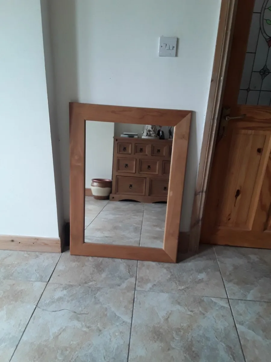 Large mirror pine frame excellent condition - Image 2