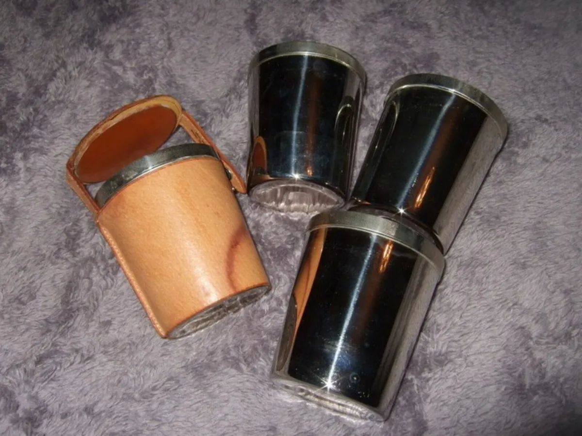 Vintage Harrods Stirrup Cups in Leather Case - Image 4
