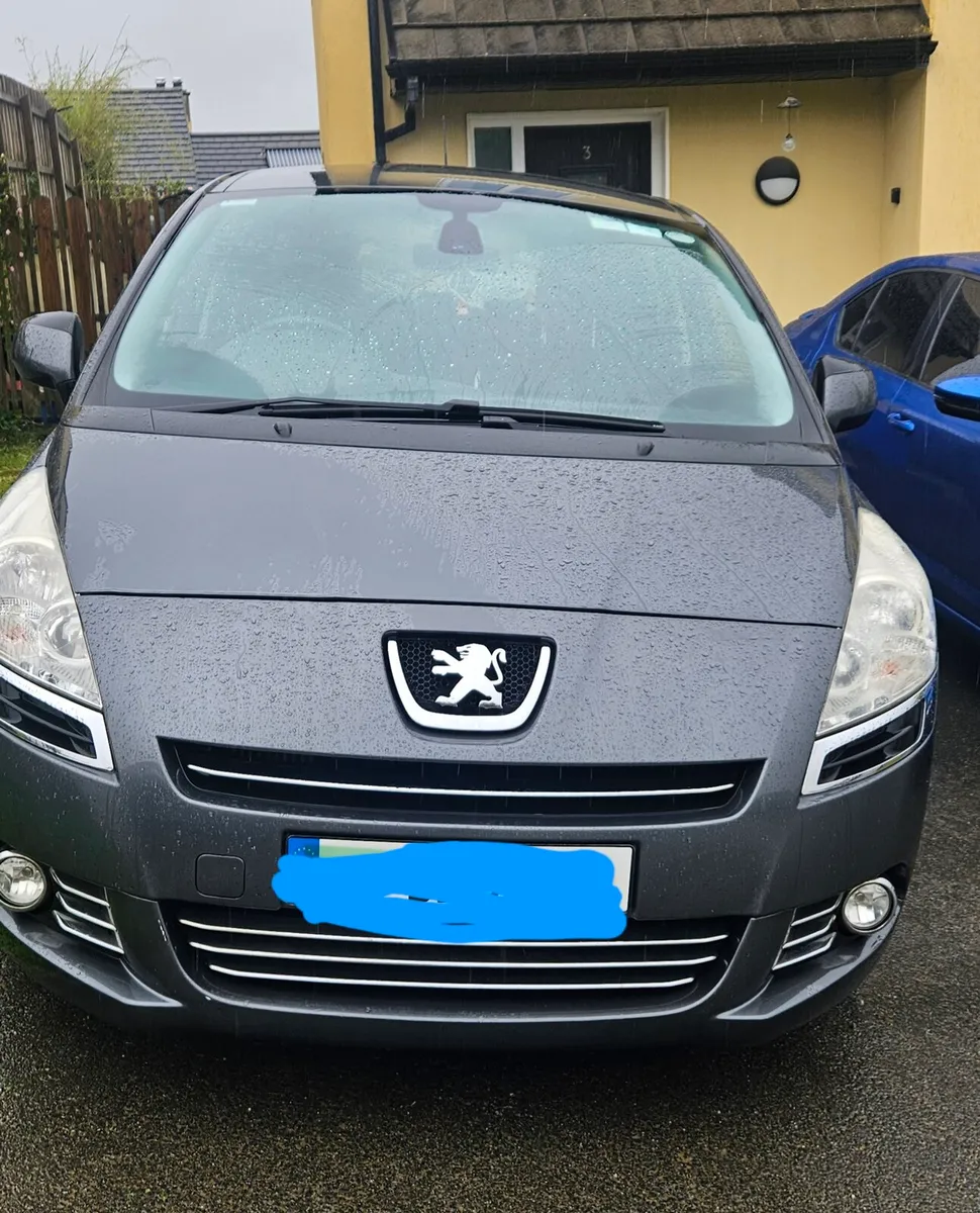 Peugeot 5008 7 seater - Image 1