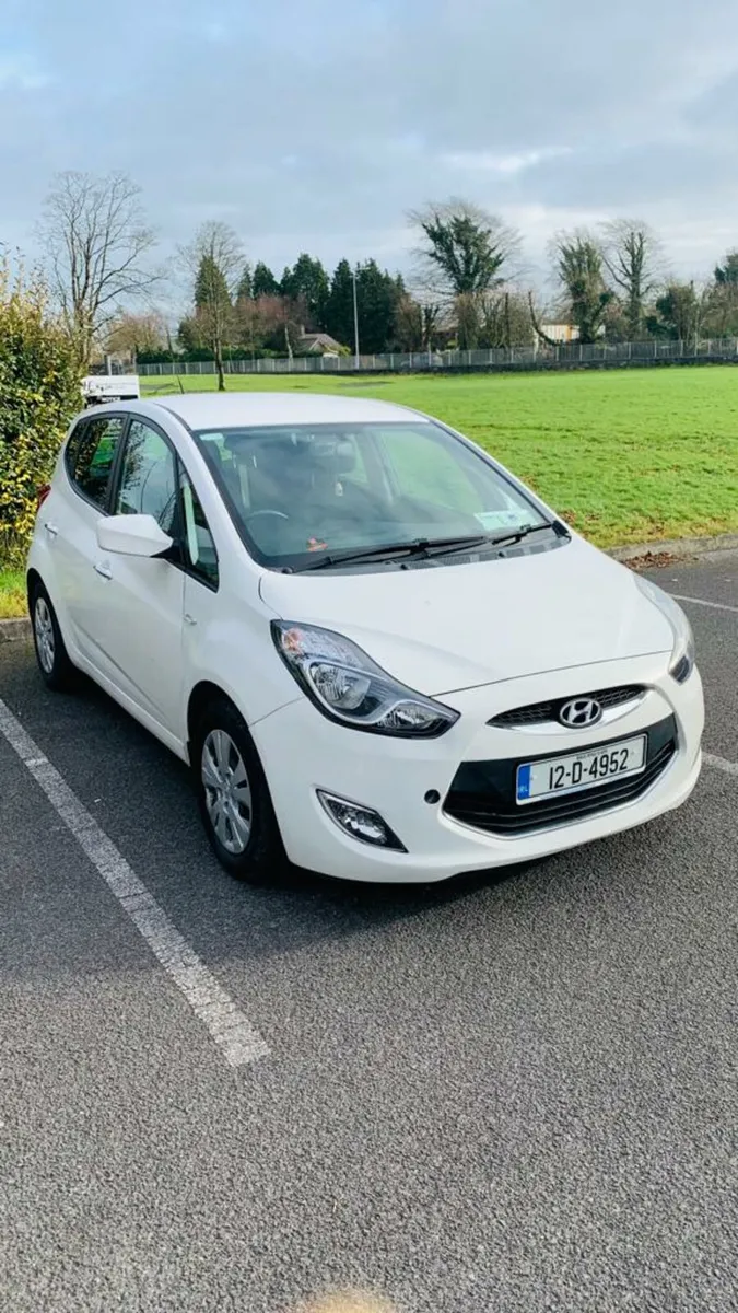2012 hyundai ix20 automatic petrol 1.6 L, 98000 km - Image 1