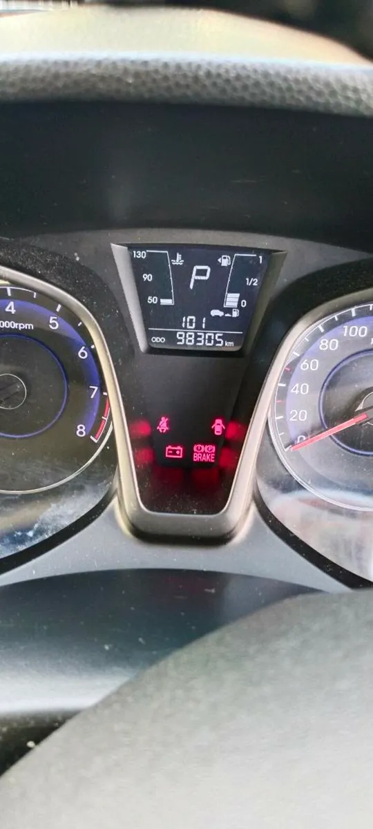 2012 hyundai ix20 automatic petrol 1.6 L, 98000 km - Image 2