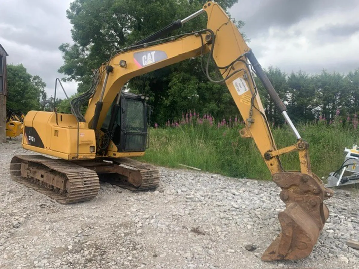 CAT 311C DIGGER - Image 1