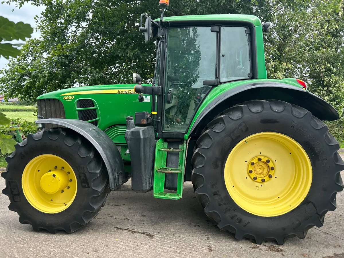 John Deere 6930 - Image 1