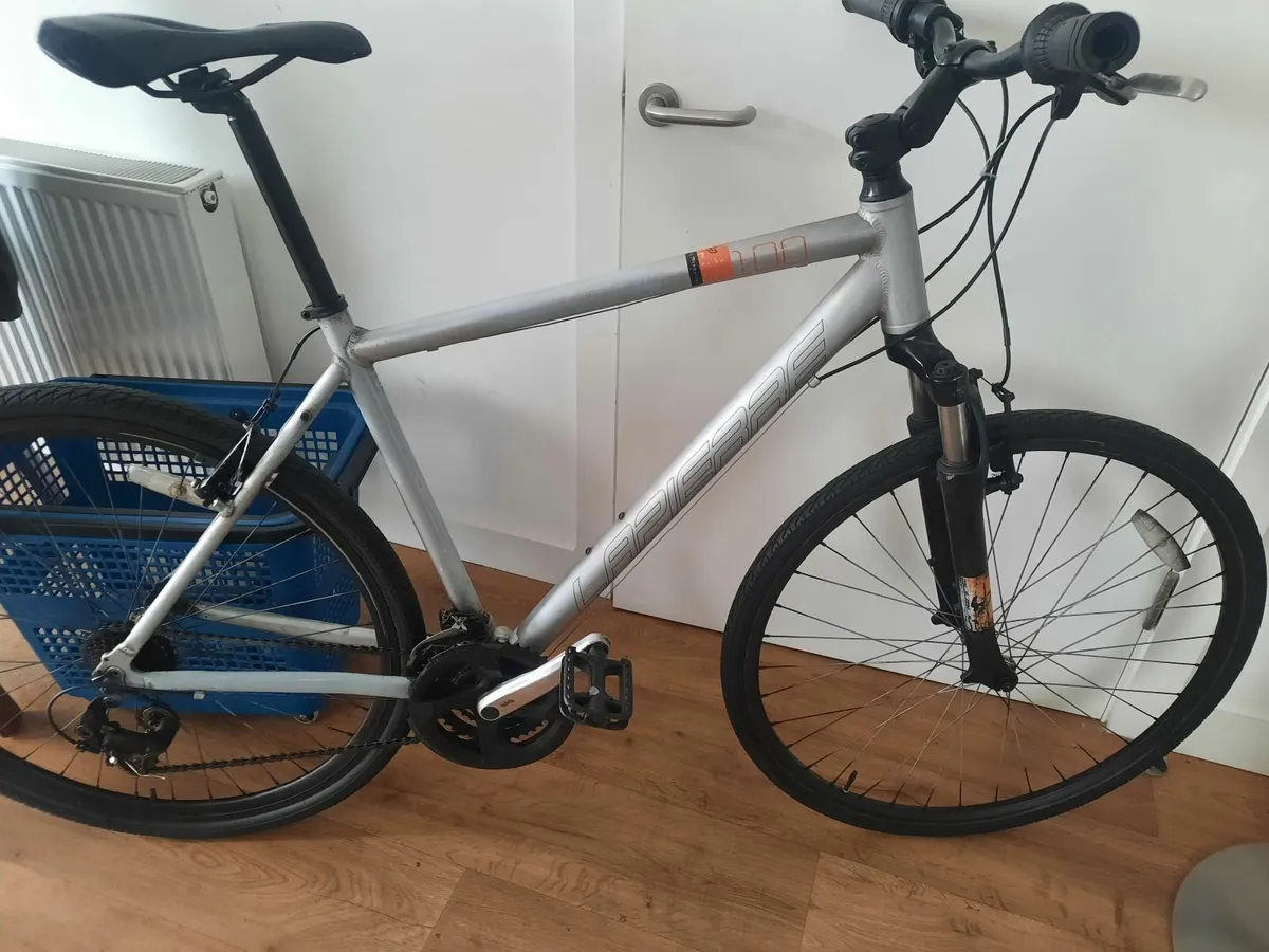 Hybrid bike - Image 1