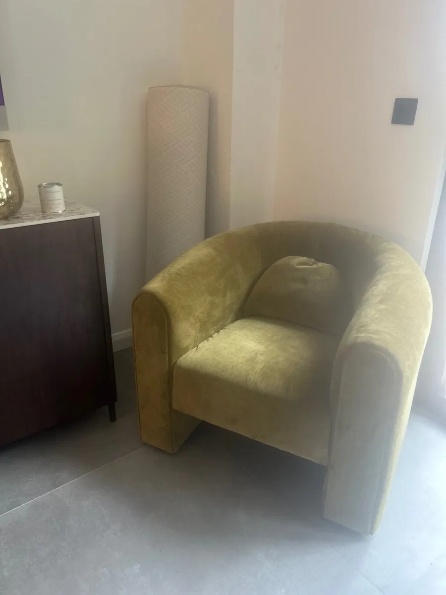 Furniture seat - Image 1