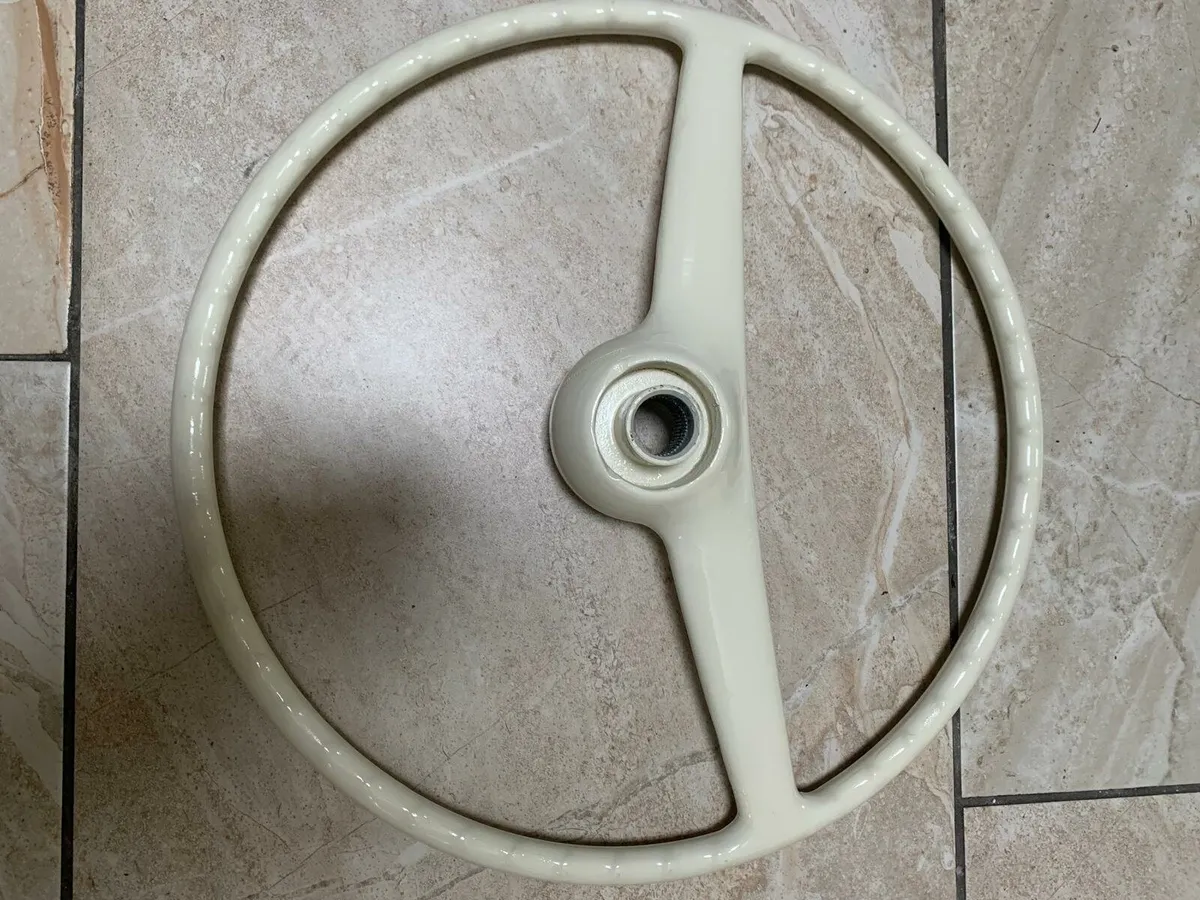 Classic volkswagen beetle steering wheel - Image 2