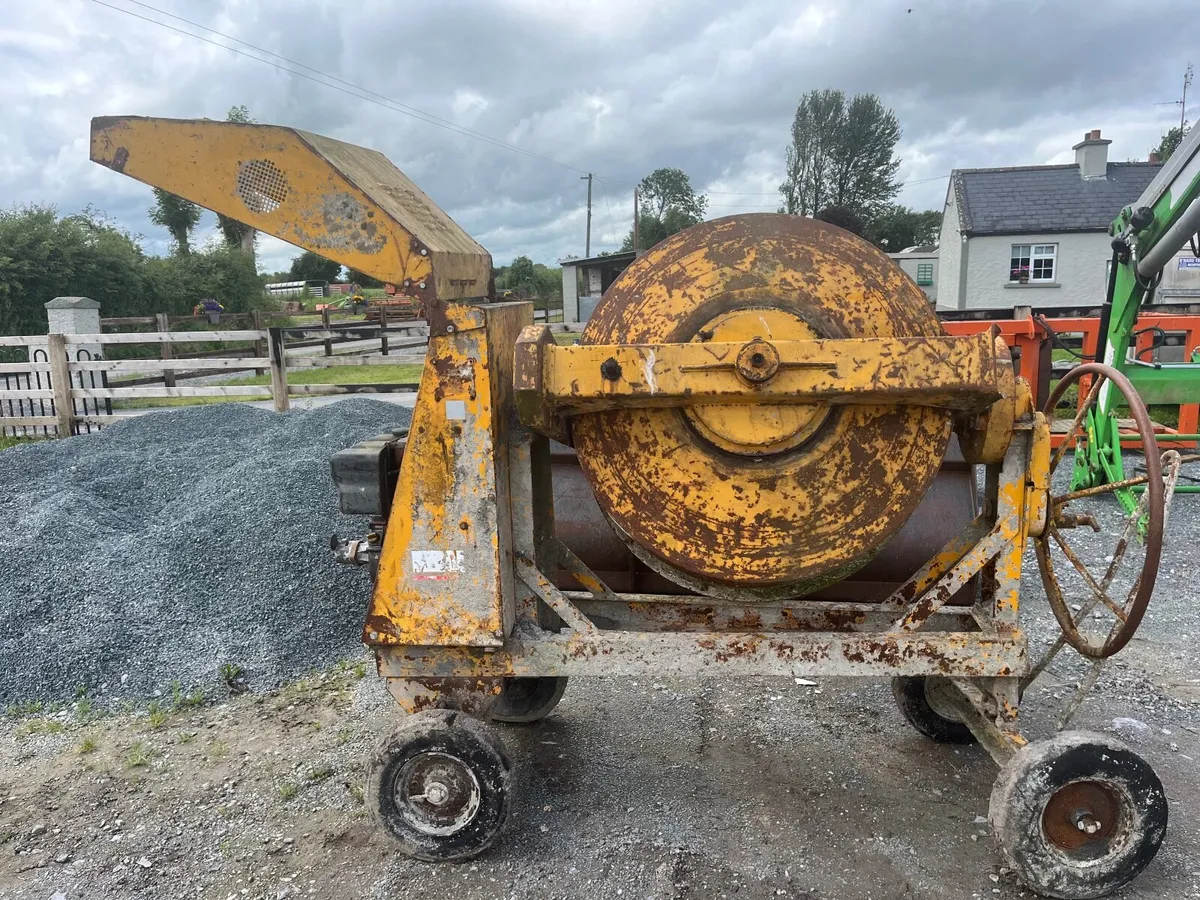 Cement Mixer - Image 3