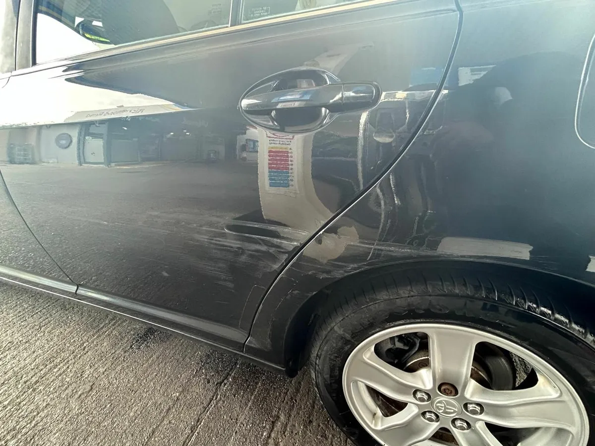 Toyota Avensis 2006 - Image 1