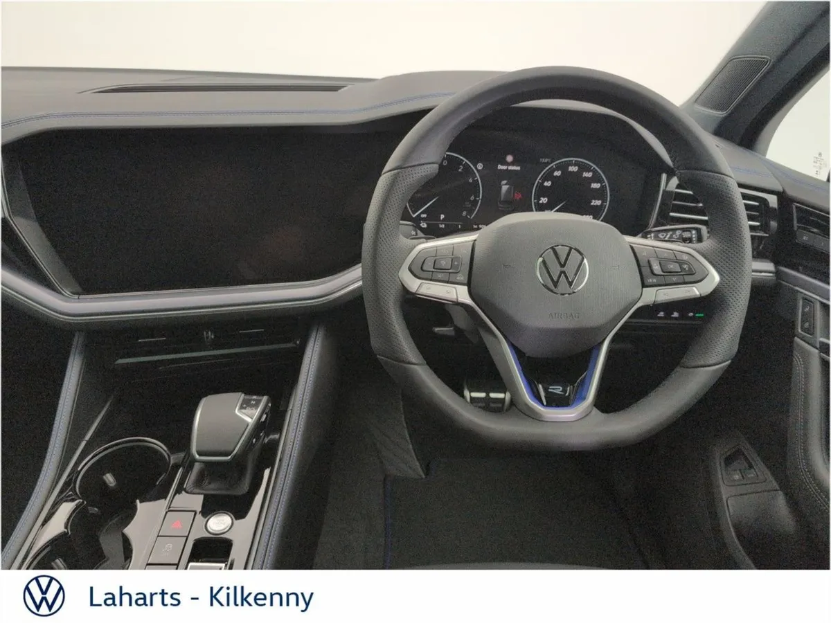 Volkswagen Touareg R 3.0tsi 462HP Phev  matt Grey - Image 4