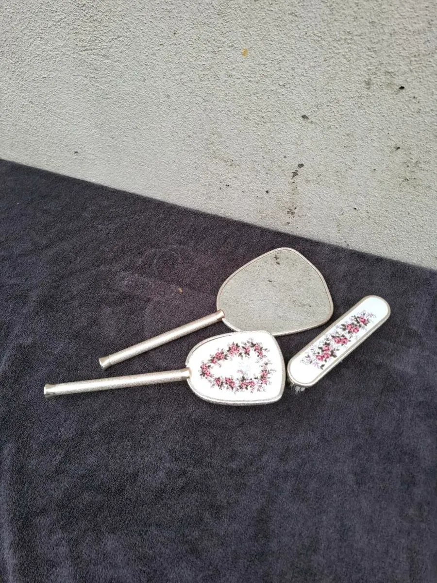 Vintage mirror and brushes set postage possible - Image 1