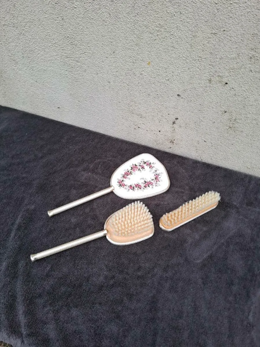 Vintage mirror and brushes set postage possible - Image 2