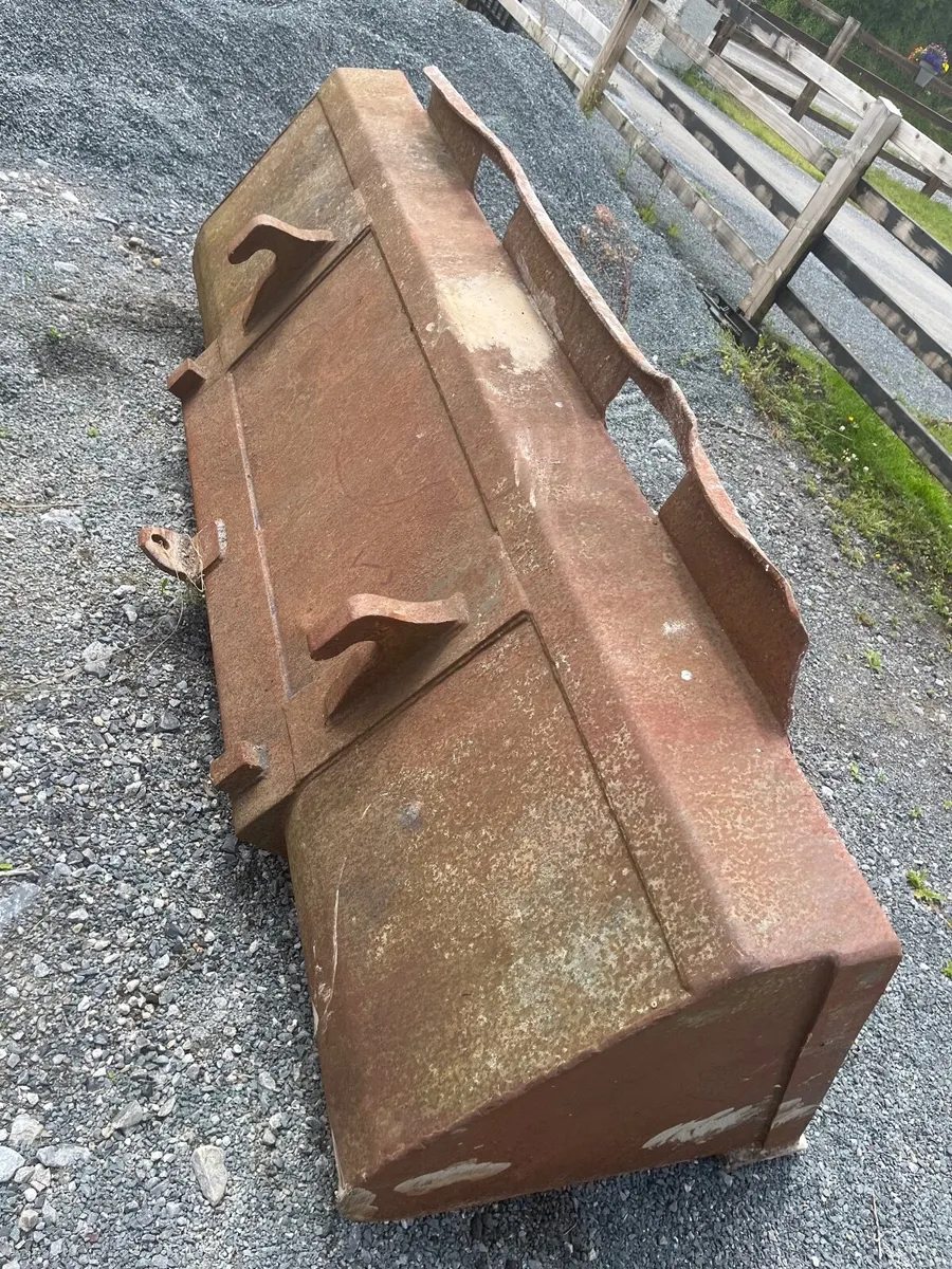 MERLO AND MANITOU BUCKETS - Image 4