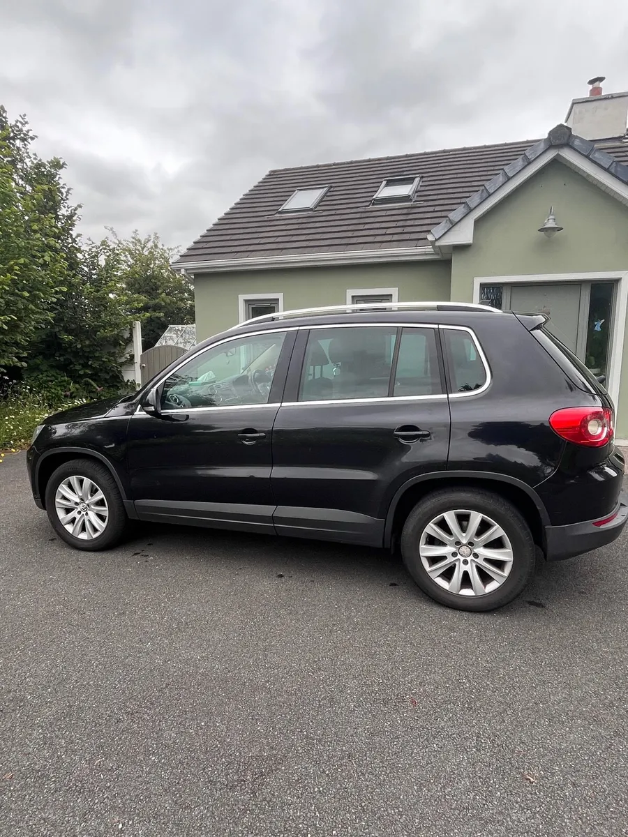 Volkswagen Tiguan 2010 - Image 1