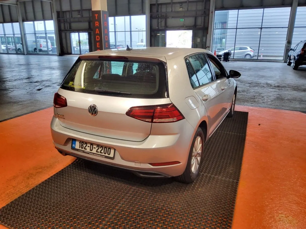 Volkswagen Golf 1.6 TDI 3DR 90hp Trendline - Image 3