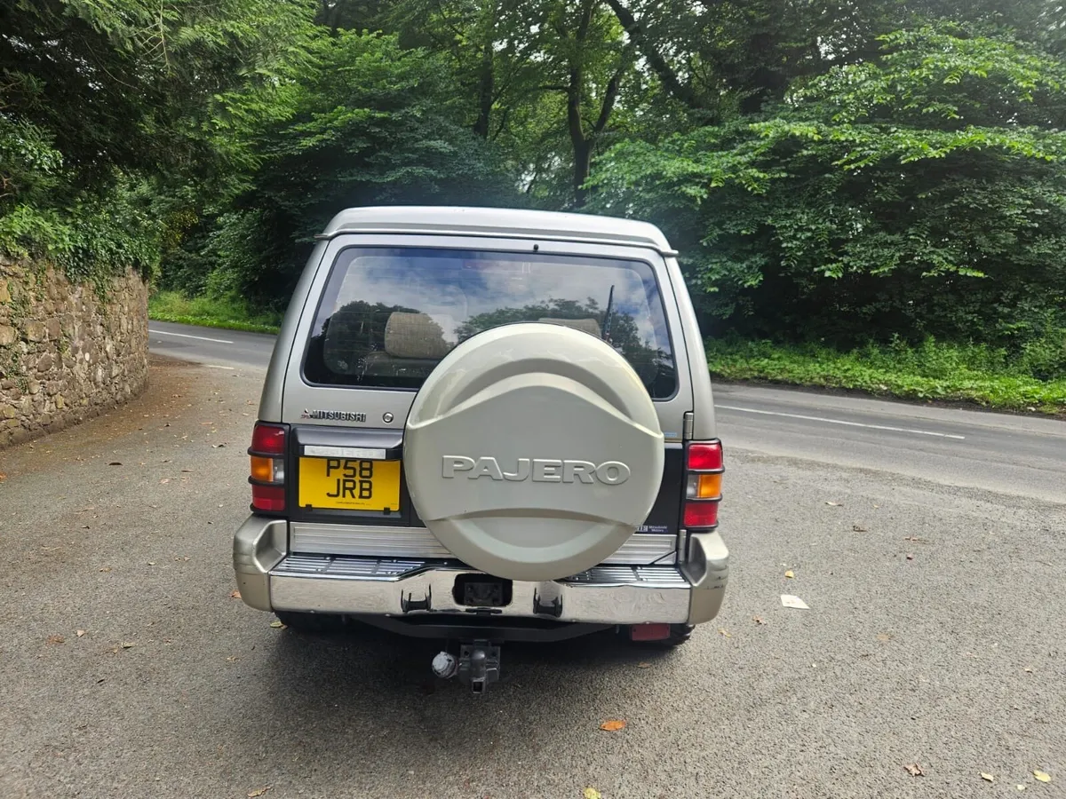 Mitsubishi Pajero - Image 4