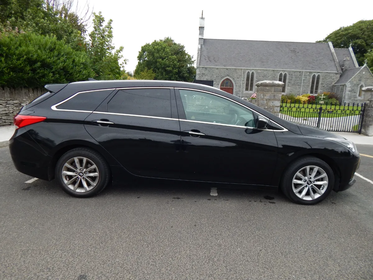 2018 Hyundai i40 Est 1.7 dsl NCT 10/26 1 Owner - Image 2