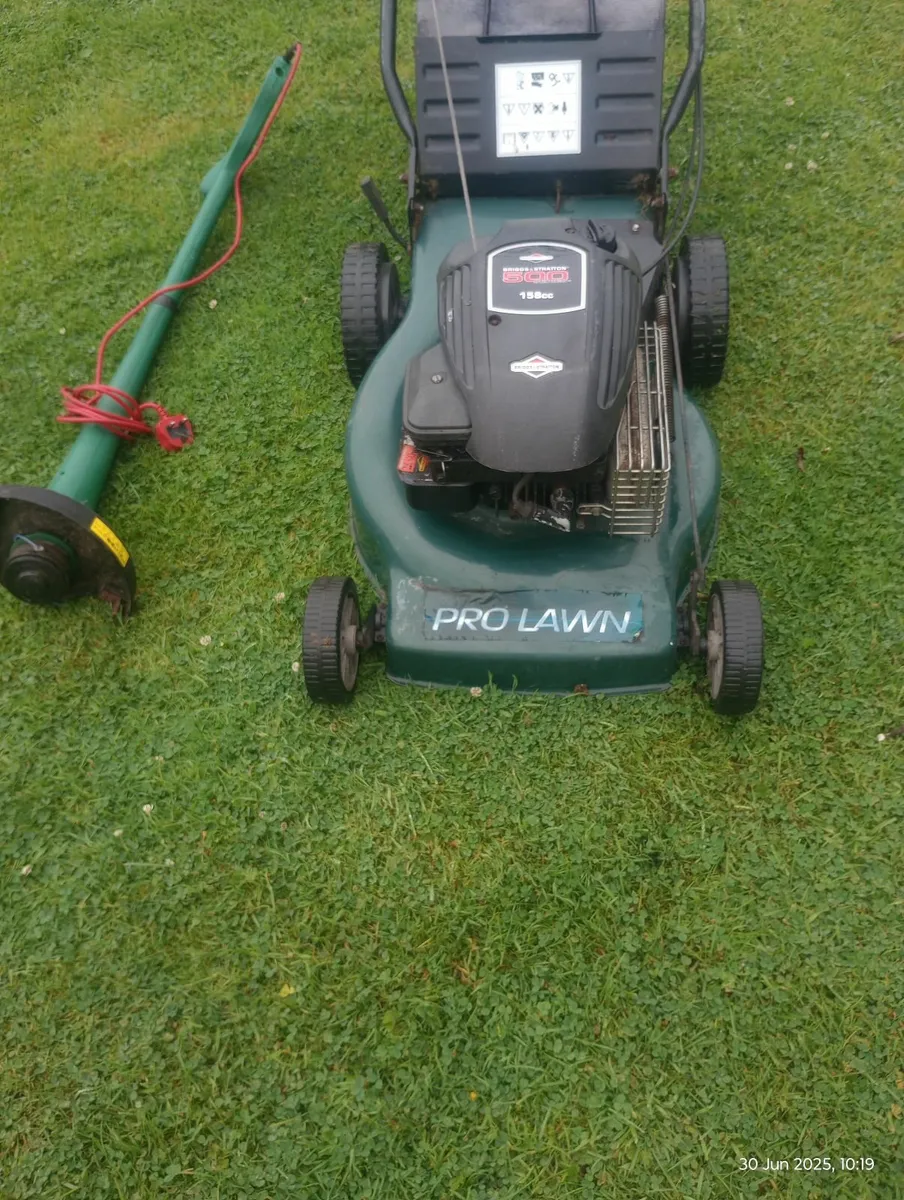 Self drive lawnmower - Image 1