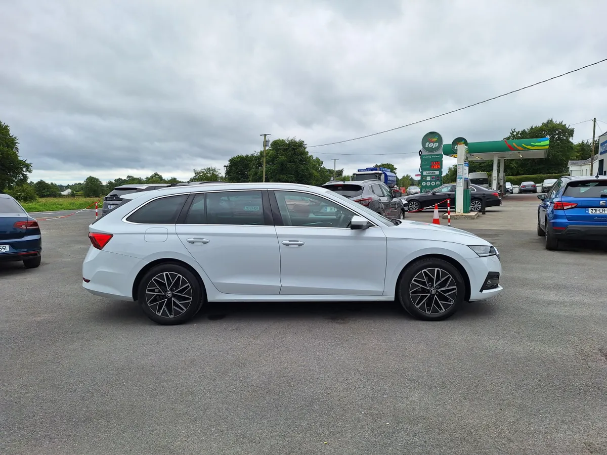 Skoda Octavia Estate 2.0 Tdi *SEL Ed,Top Spec - Image 3