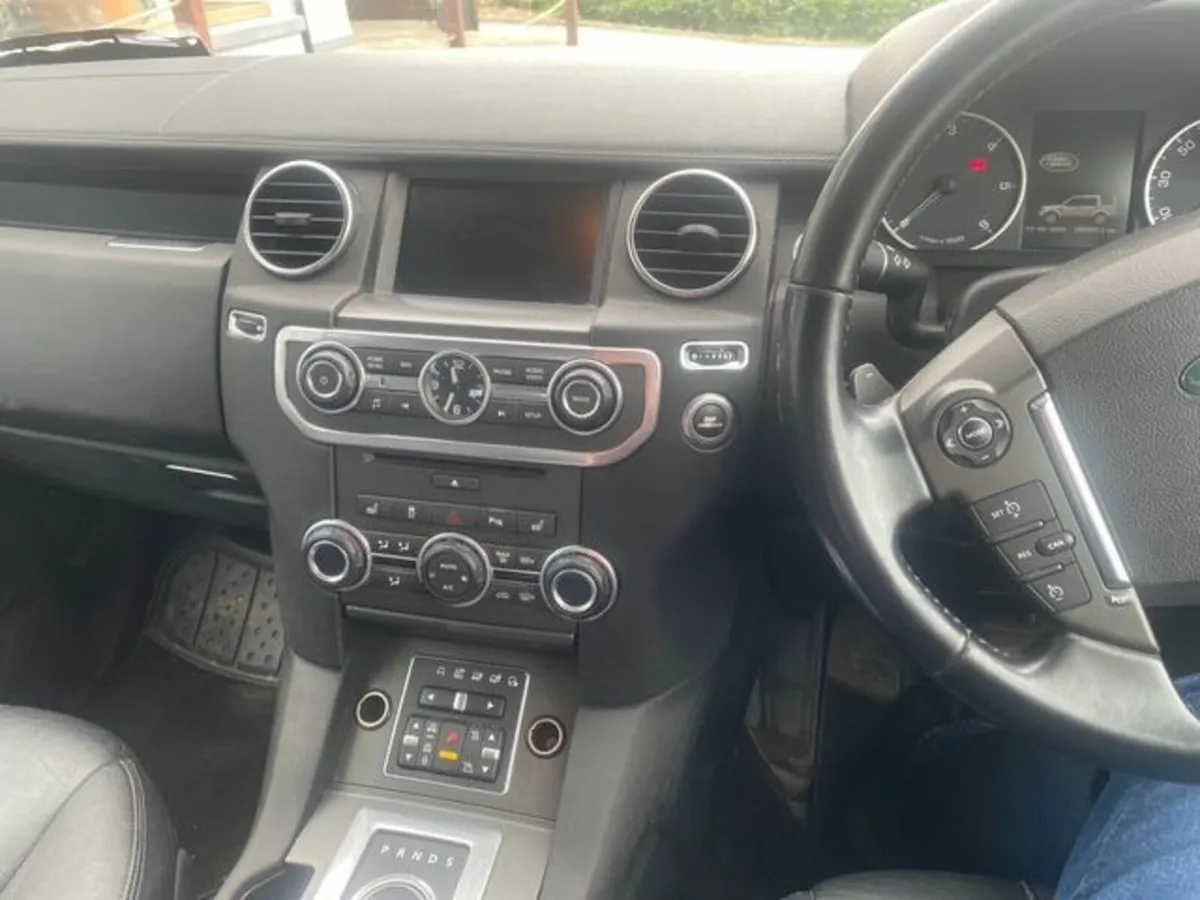 Land Rover Discovery 2012 - Image 4