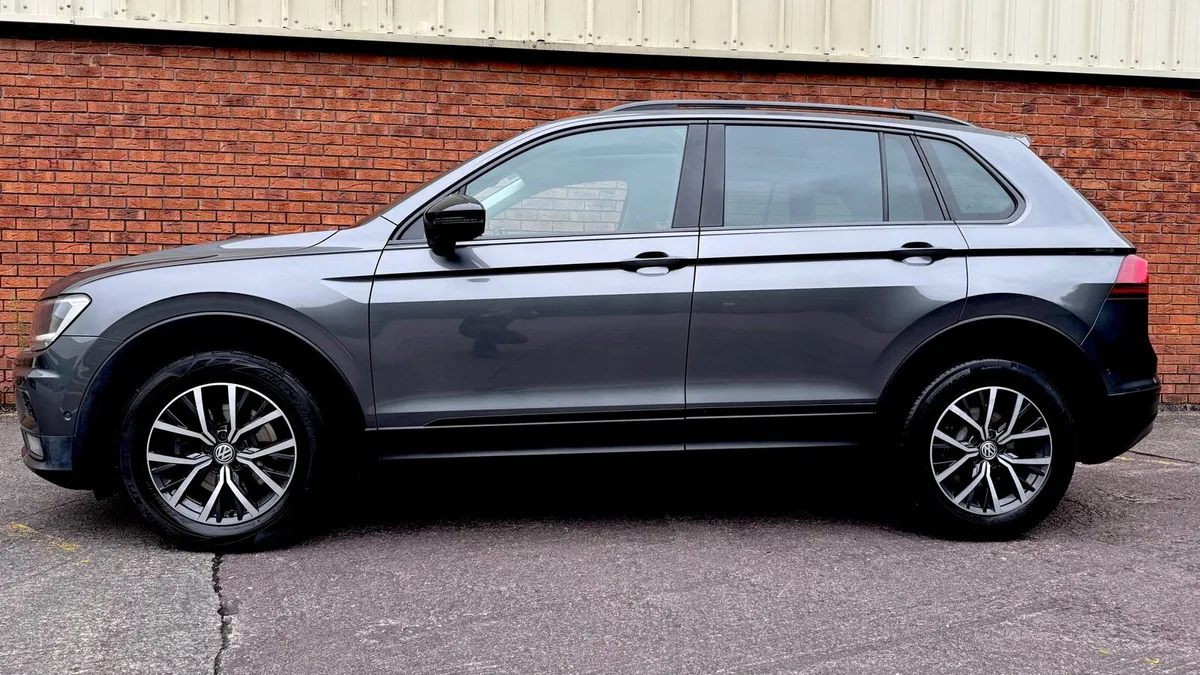 ✨STUNNING 172 VW TIGUAN 2.0TDI SAT NAV, PANO - Image 2
