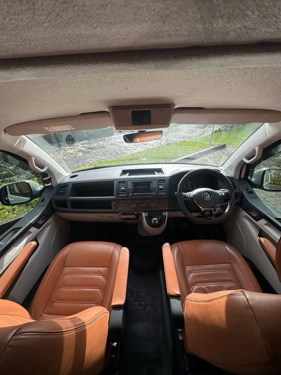 2019 T6, 150BHP,  off grid solar and battery. - Image 2