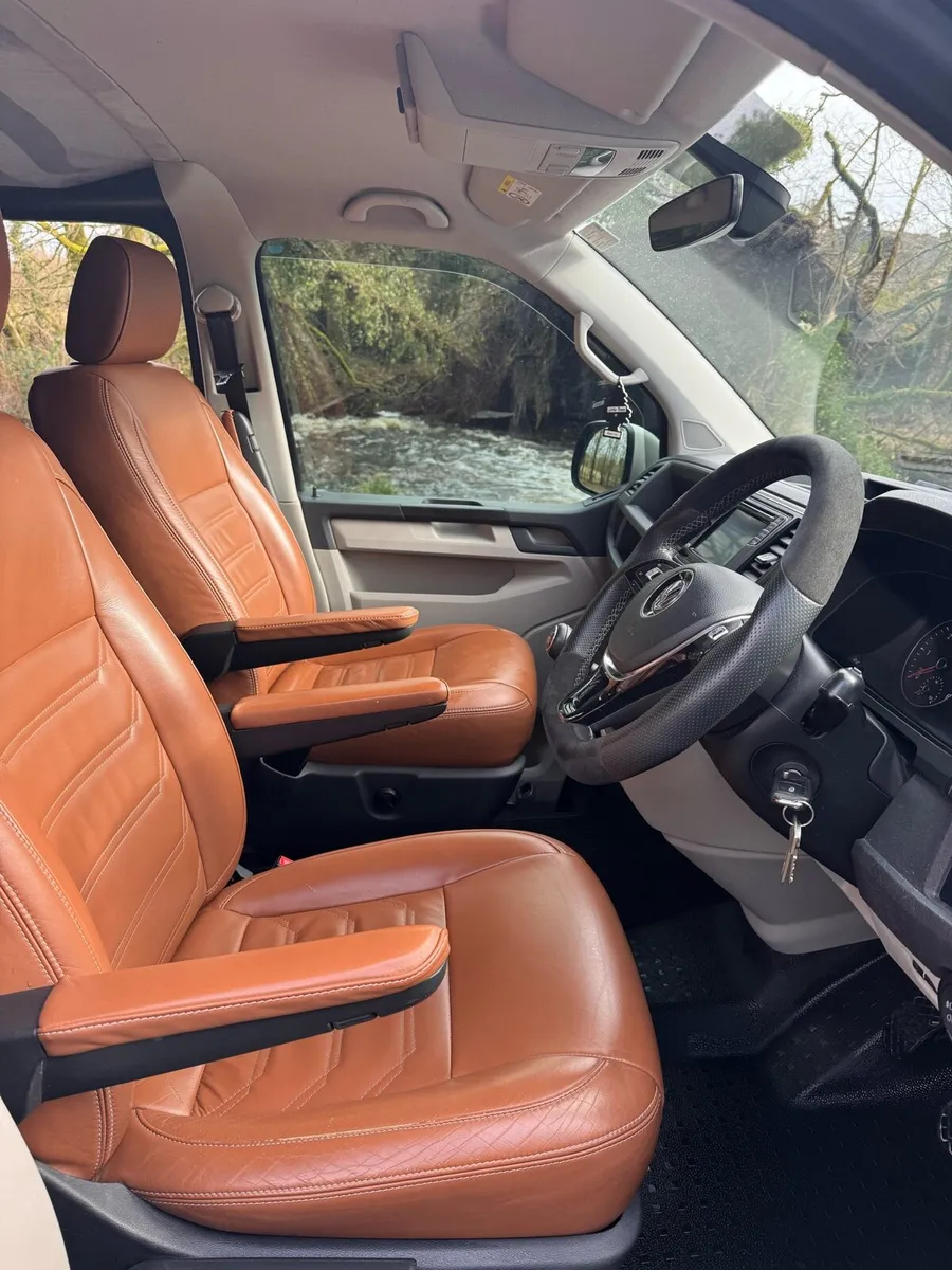 2019 T6, 150BHP,  off grid solar and battery. - Image 4