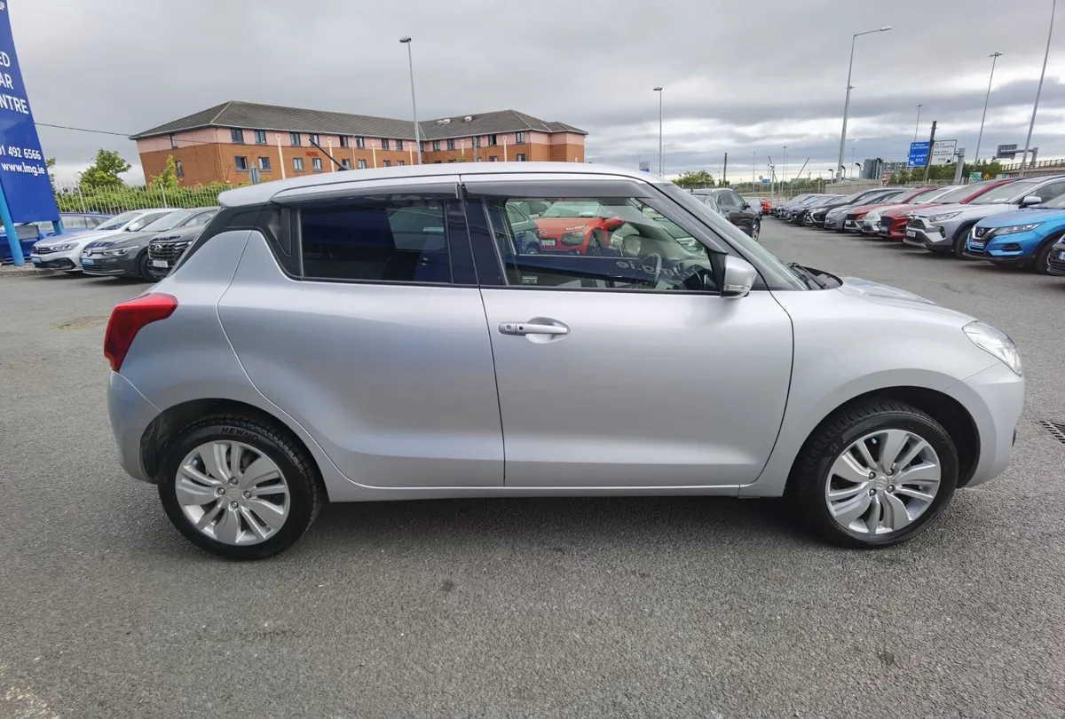SUZUKI SWIFT 1.2 PETROL AUTOMATIC - Image 4