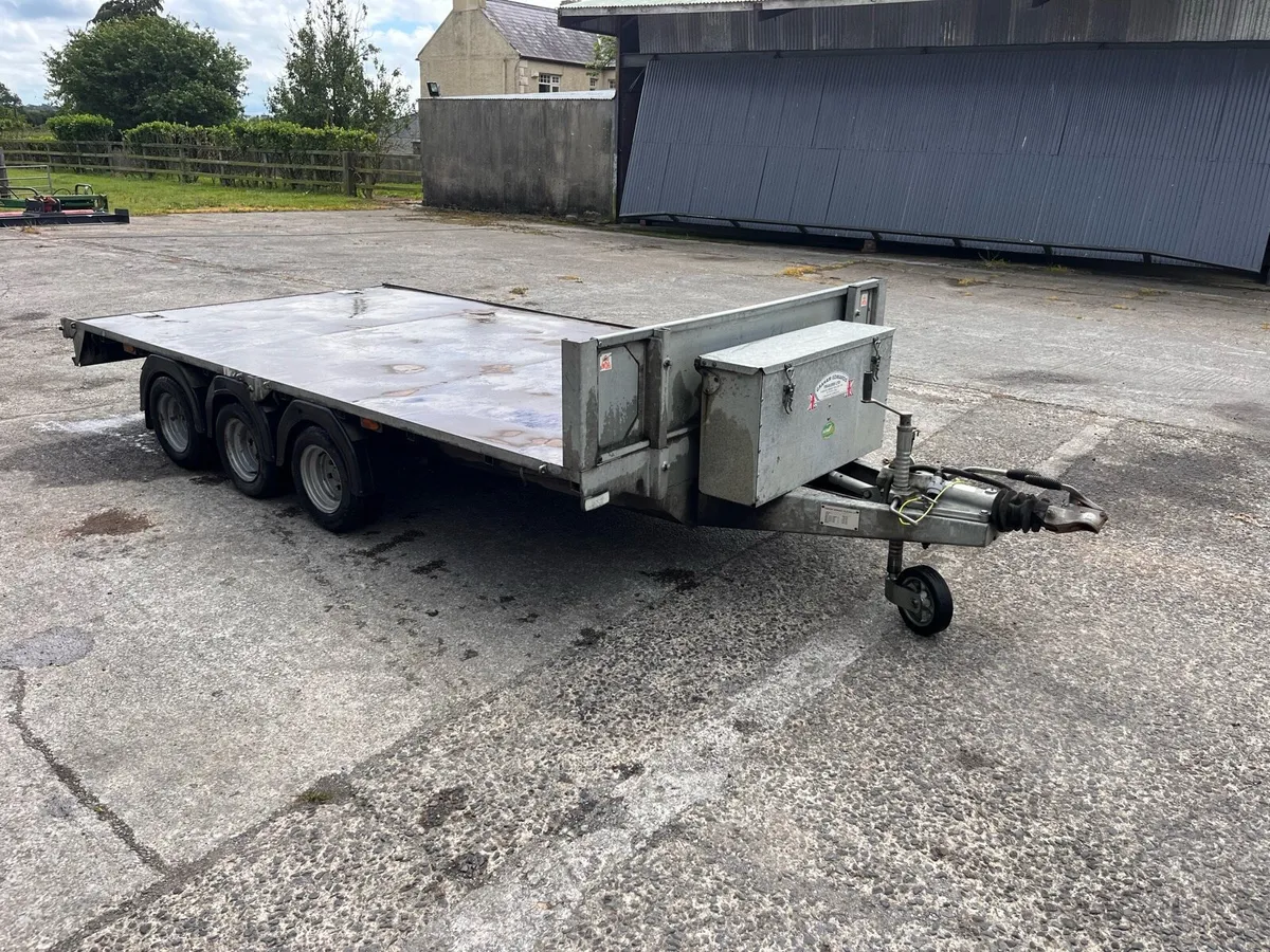 Trailer - Image 1