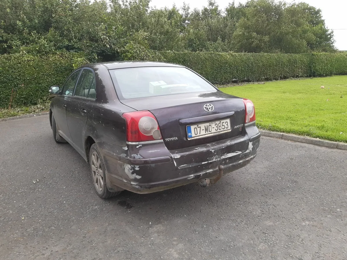 1.6L Petrol Toyota Avensis - Image 4