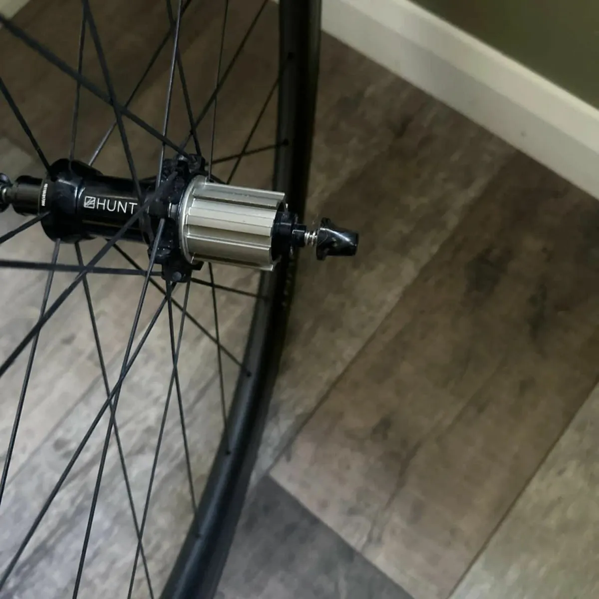 Hunt 50mm carbon wheels - Image 4