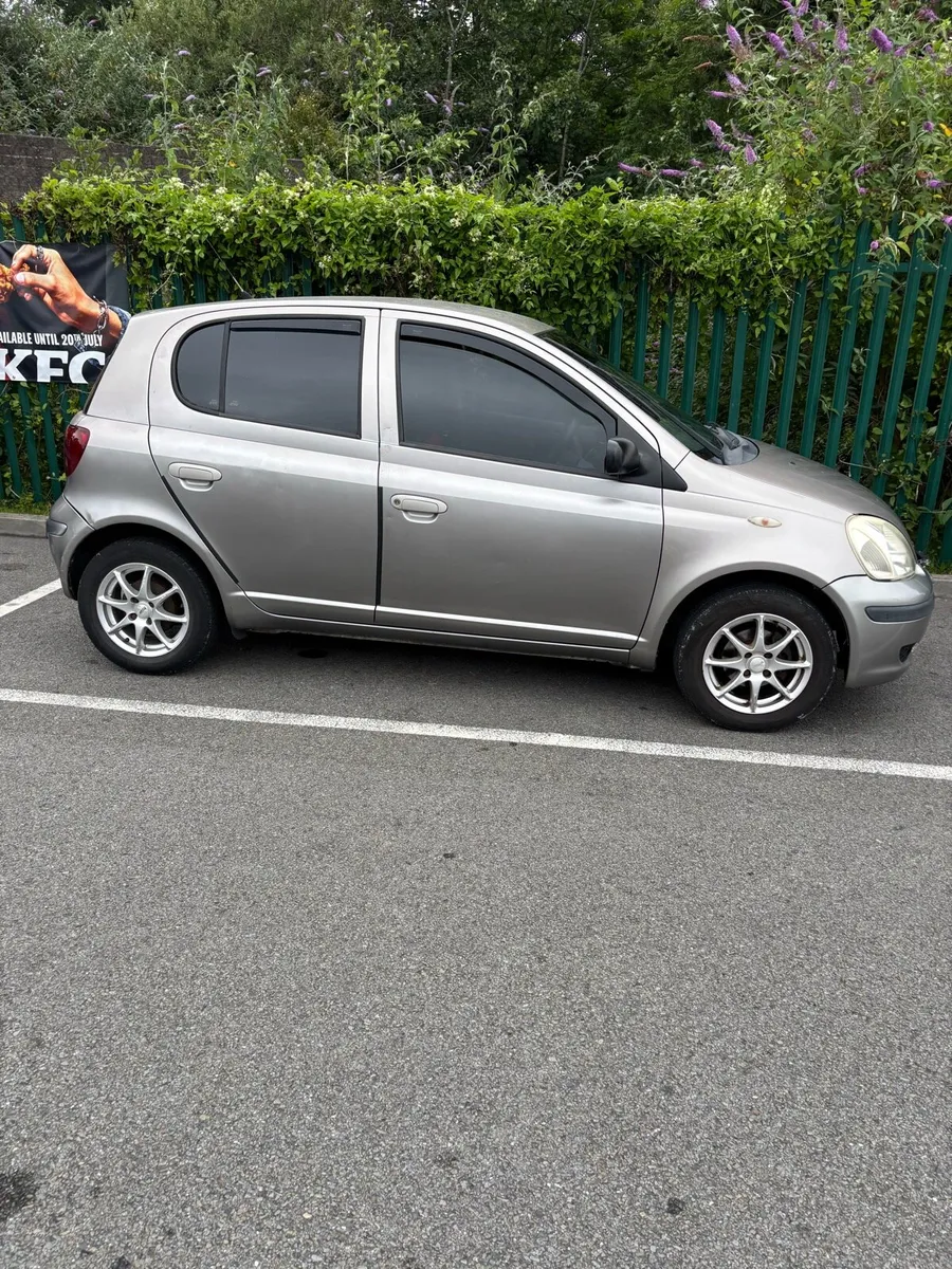 Toyota Yaris - Image 2