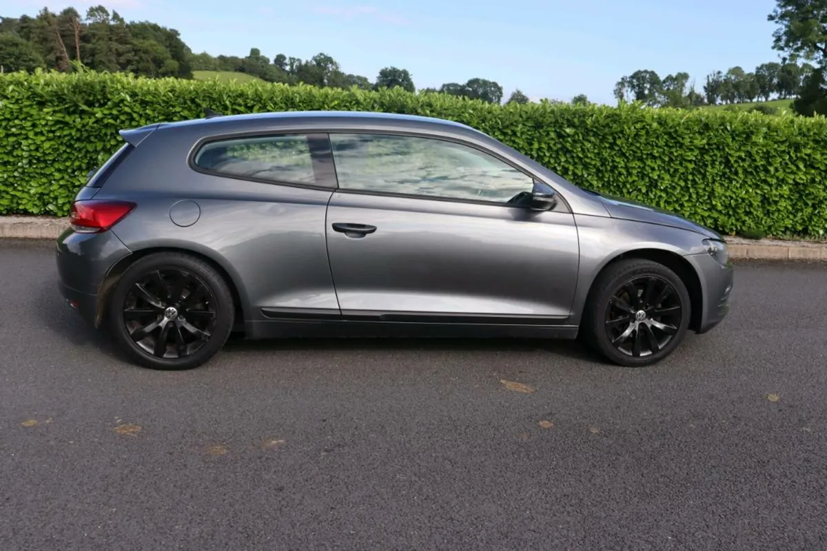 2014 Volkswagen Scirocco Bluemotion 2.0TDi - Image 3