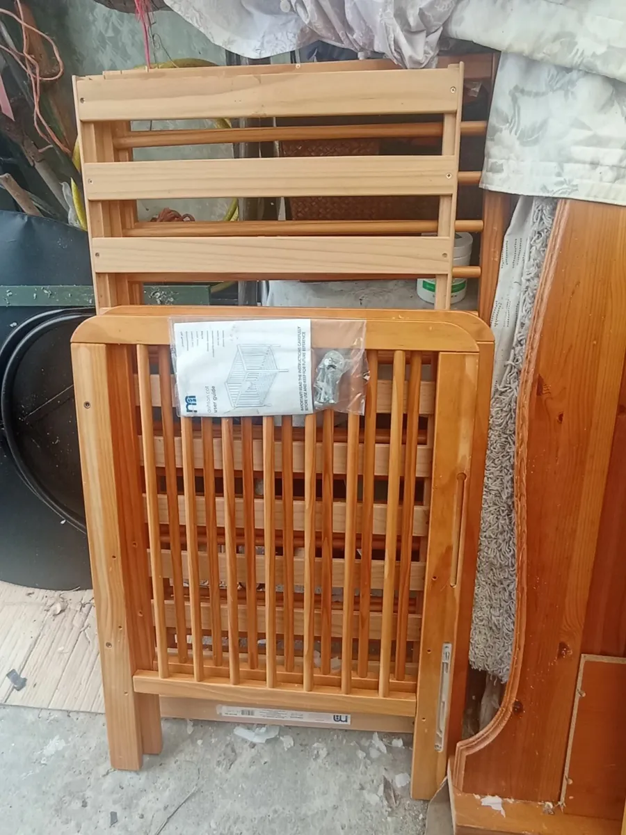 Cots/ buggie/ kiddies chair/ changing unit - Image 2