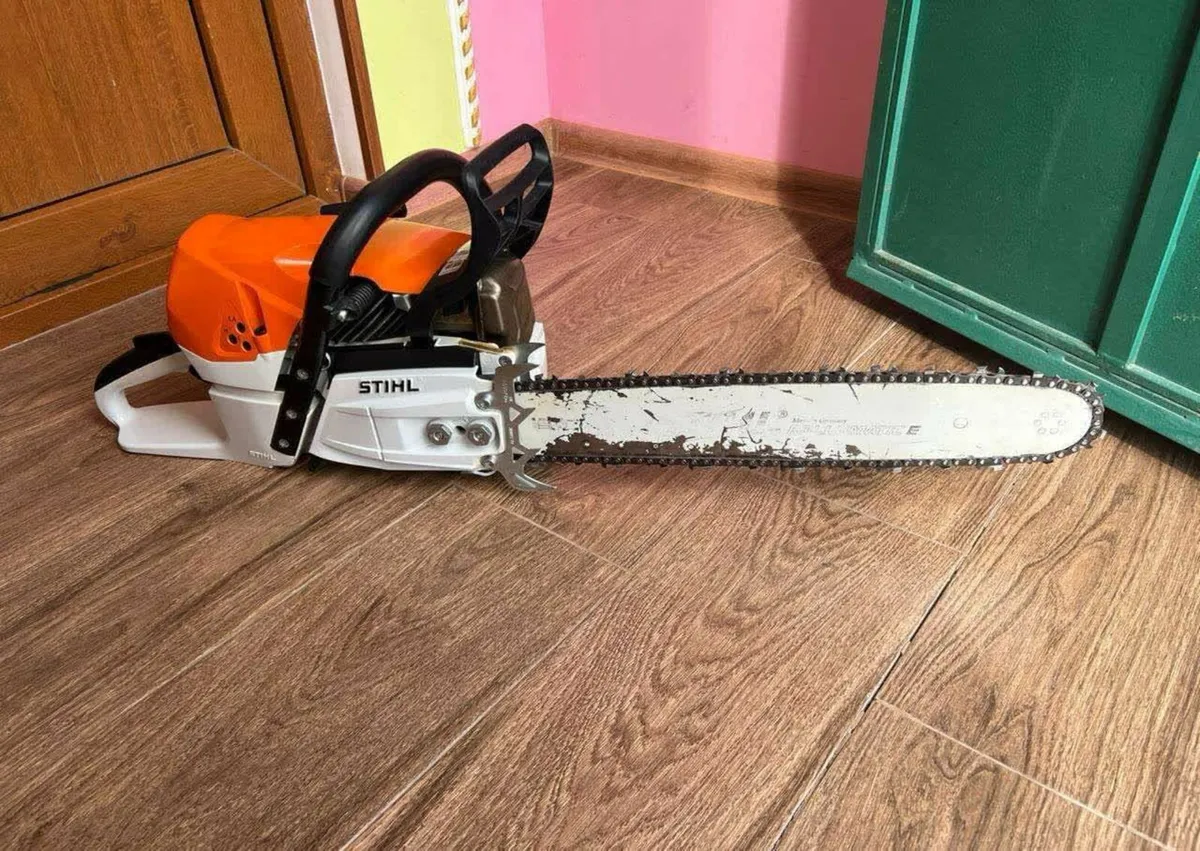 Stihl MS 462 C-M petrol chainsaw - Image 2