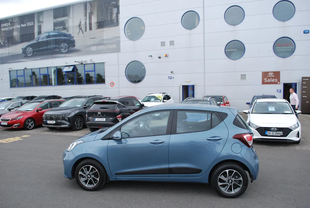 Hyundai i10 2017 - Image 2