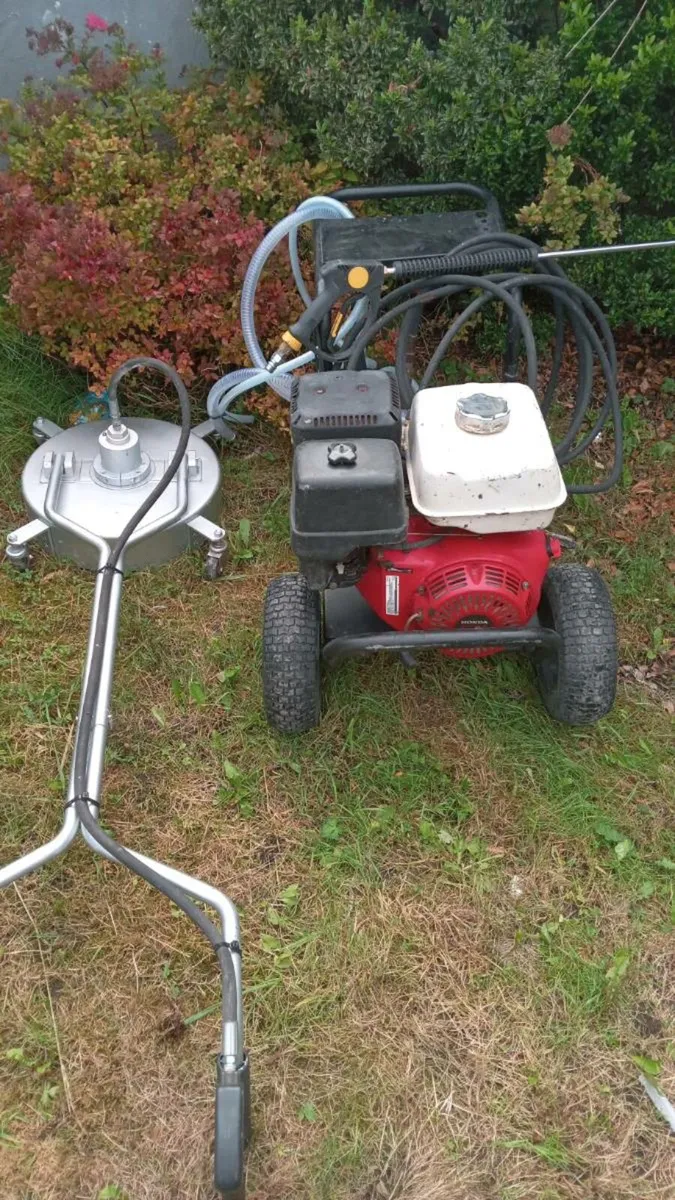 Honda power washer and surface cleaner - Image 1