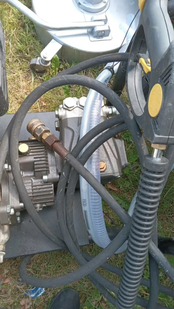 Honda power washer and surface cleaner - Image 2