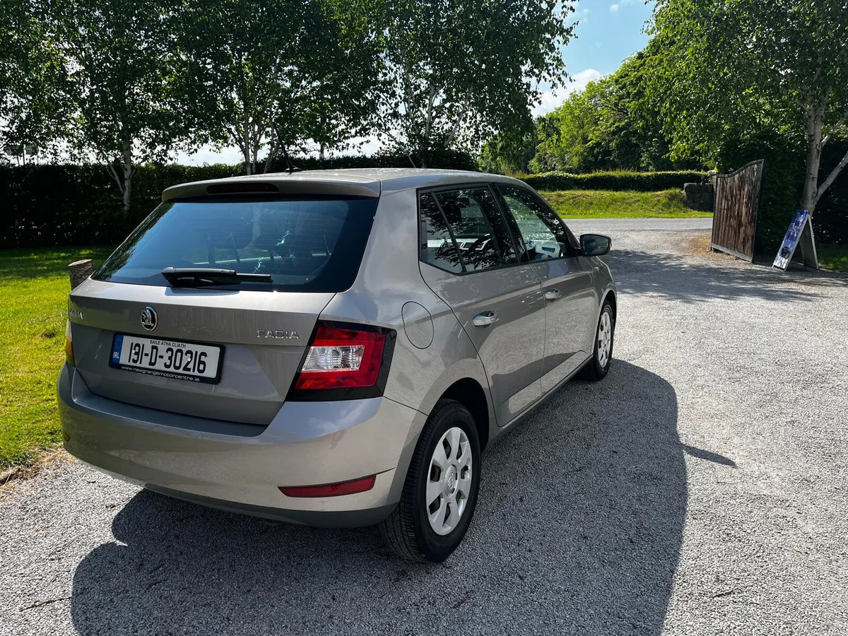 Skoda Fabia 1.0L Petrol Active Model - Image 3