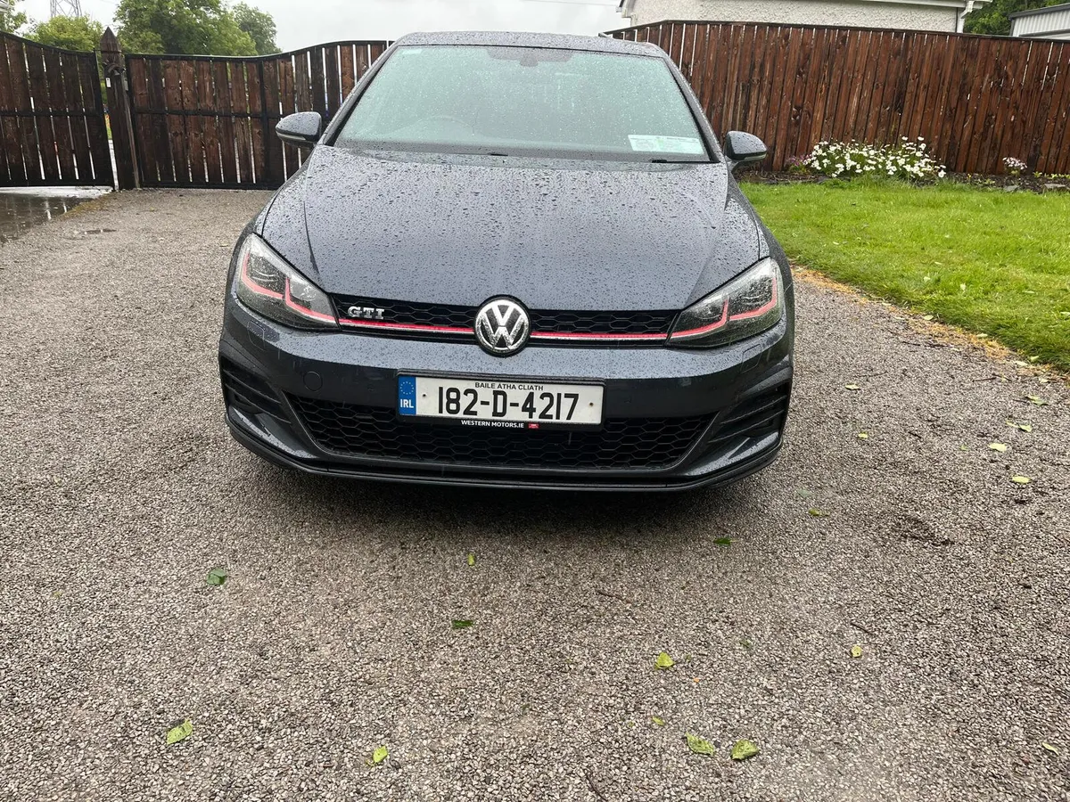 VW Golf GTI 230HP 7.5 Performance Pack Manual - Image 2