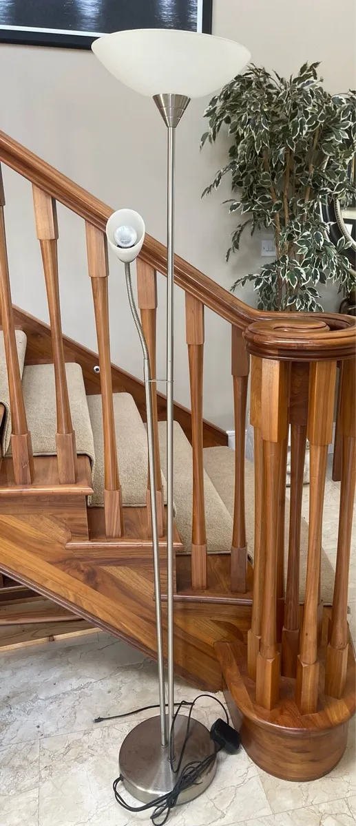 Lovely Tall 6 Foot Floor Lamp - Can Deliver