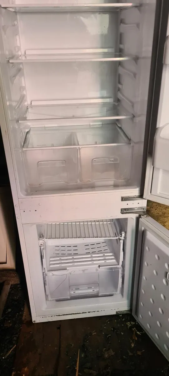 Large Fridgestar  Fridge Freezer - Image 4