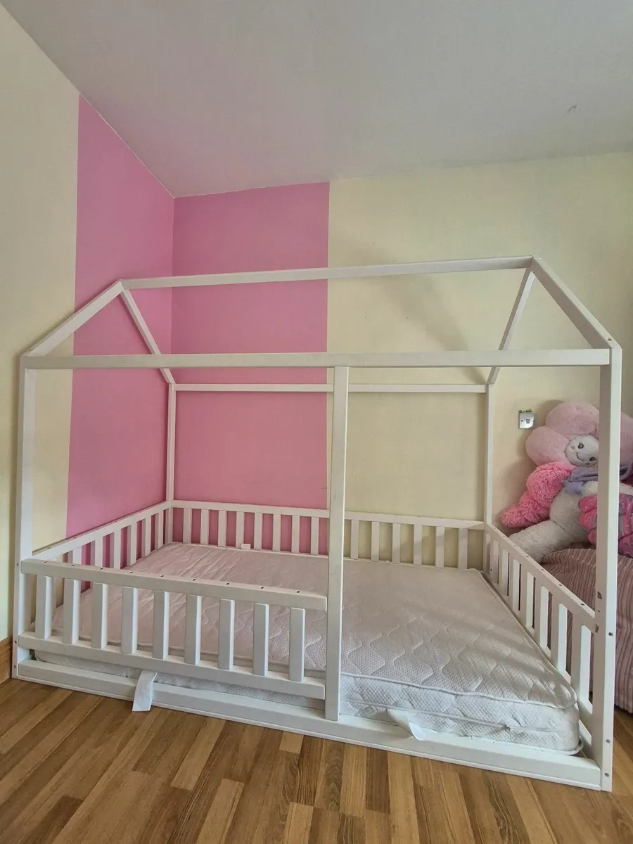 Childrens Bed - Image 1